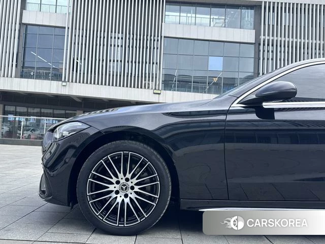 Mercedes-Benz Class C id 4321216 из Китая 9