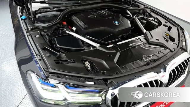 BMW 5 Series (G30) id 3372362 из Кореи 16