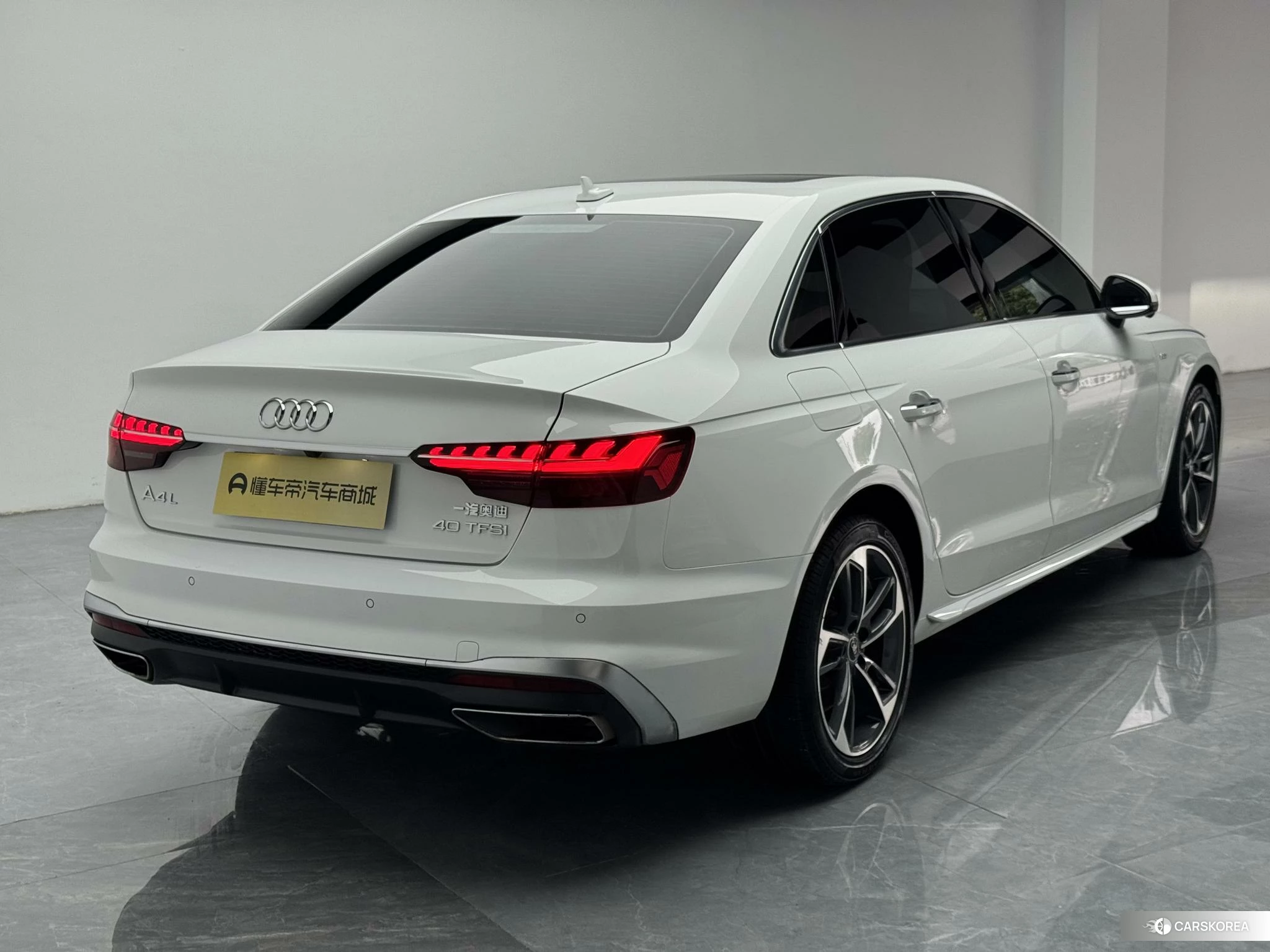 Audi A4L id 4461788 из Китая 16