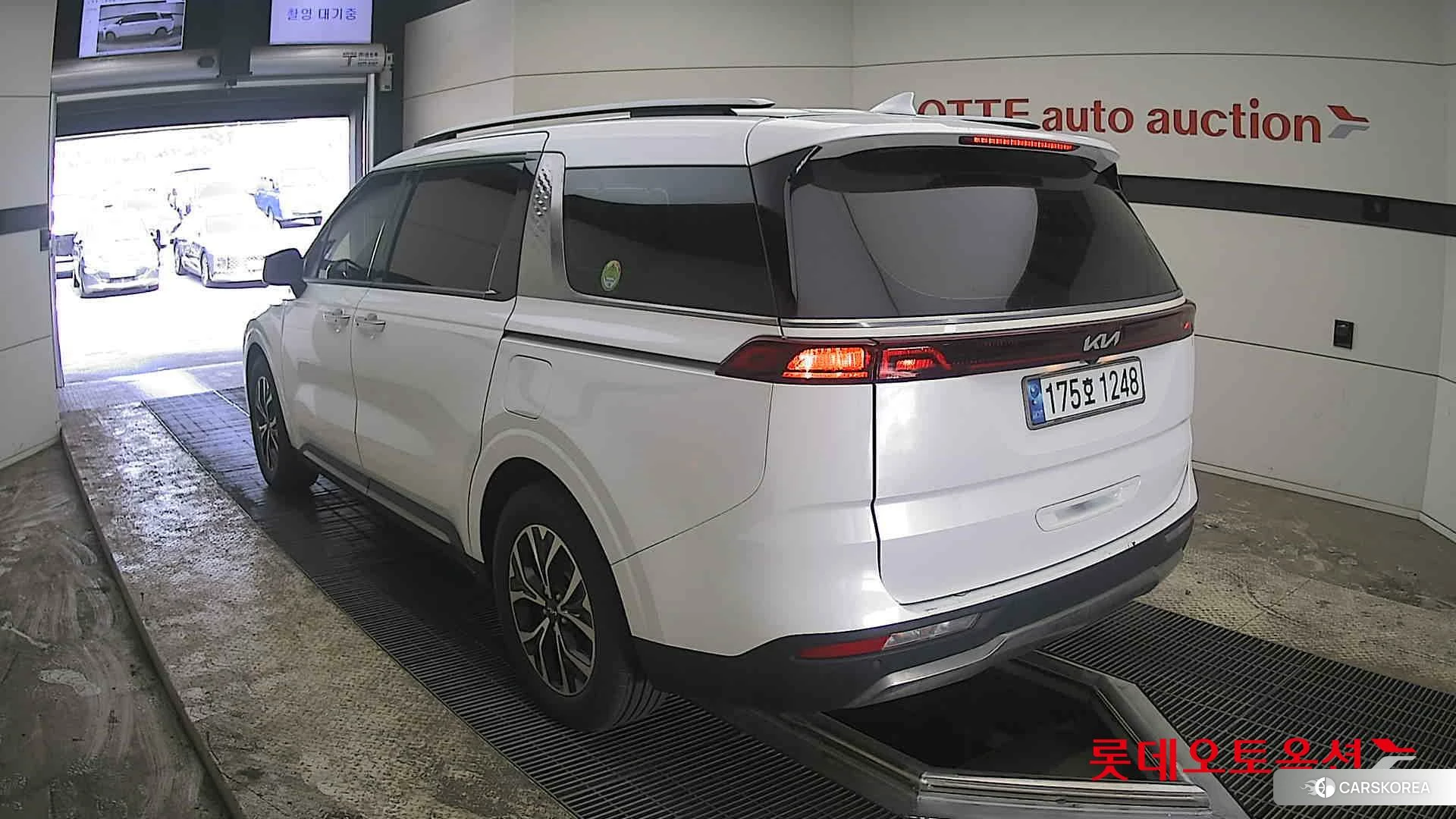 Kia Carnival id 3882126 из Кореи 34