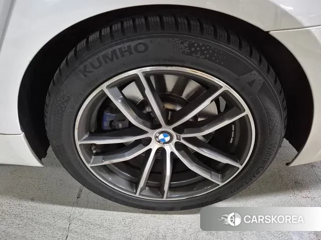 BMW 5 Series (G30) id 3727299 из Кореи 16