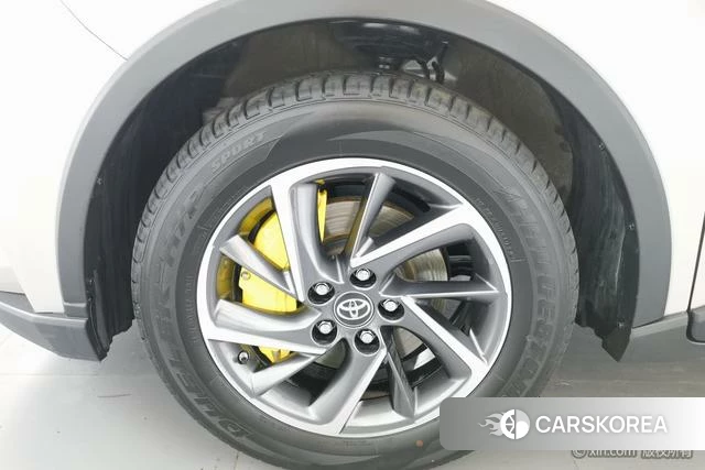 Toyota C-HR id 4276269 из Китая 20