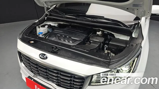 Kia The New Carnival id 2410995 из Кореи 16