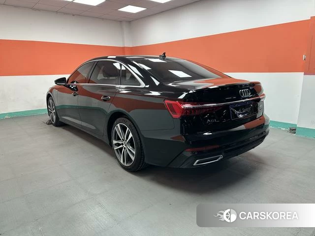 Audi A6L 2019 Черный из Китая, фото 6