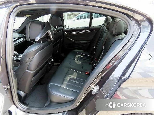 BMW 5 Series (G30) id 3885681 из Кореи 16