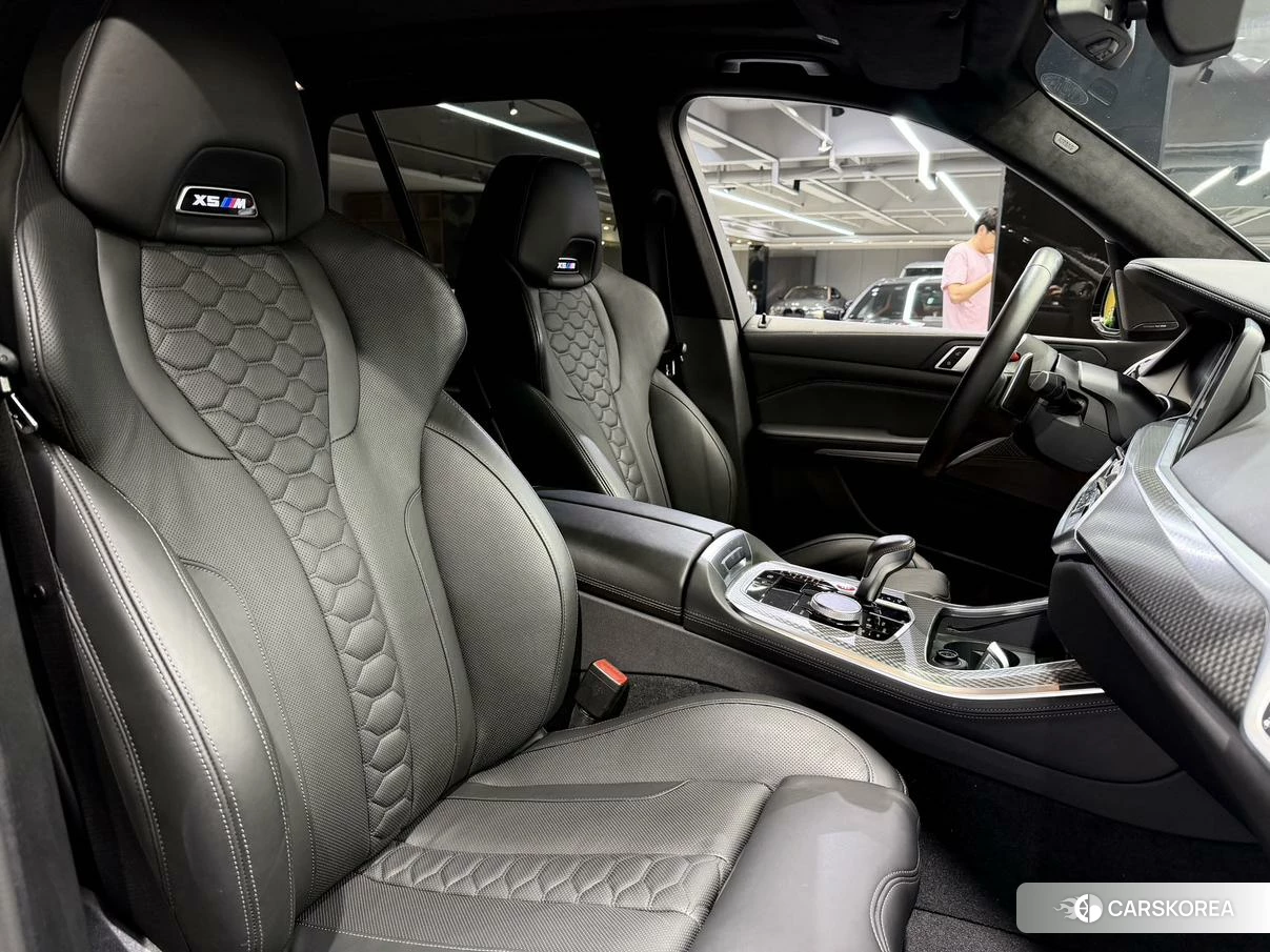 BMW X5 M id 4452868 из Китая 9