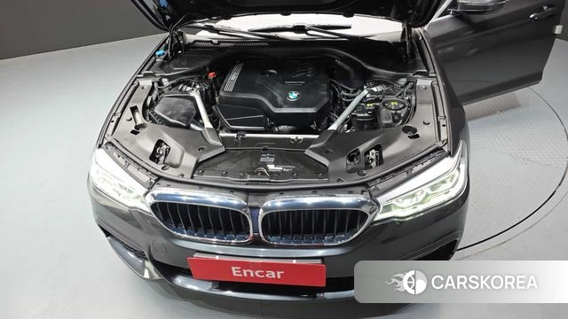 BMW 5 Series (G30) id 4324976 из Кореи 30