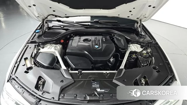 BMW 5 Series (G30) id 3345075 из Кореи 16