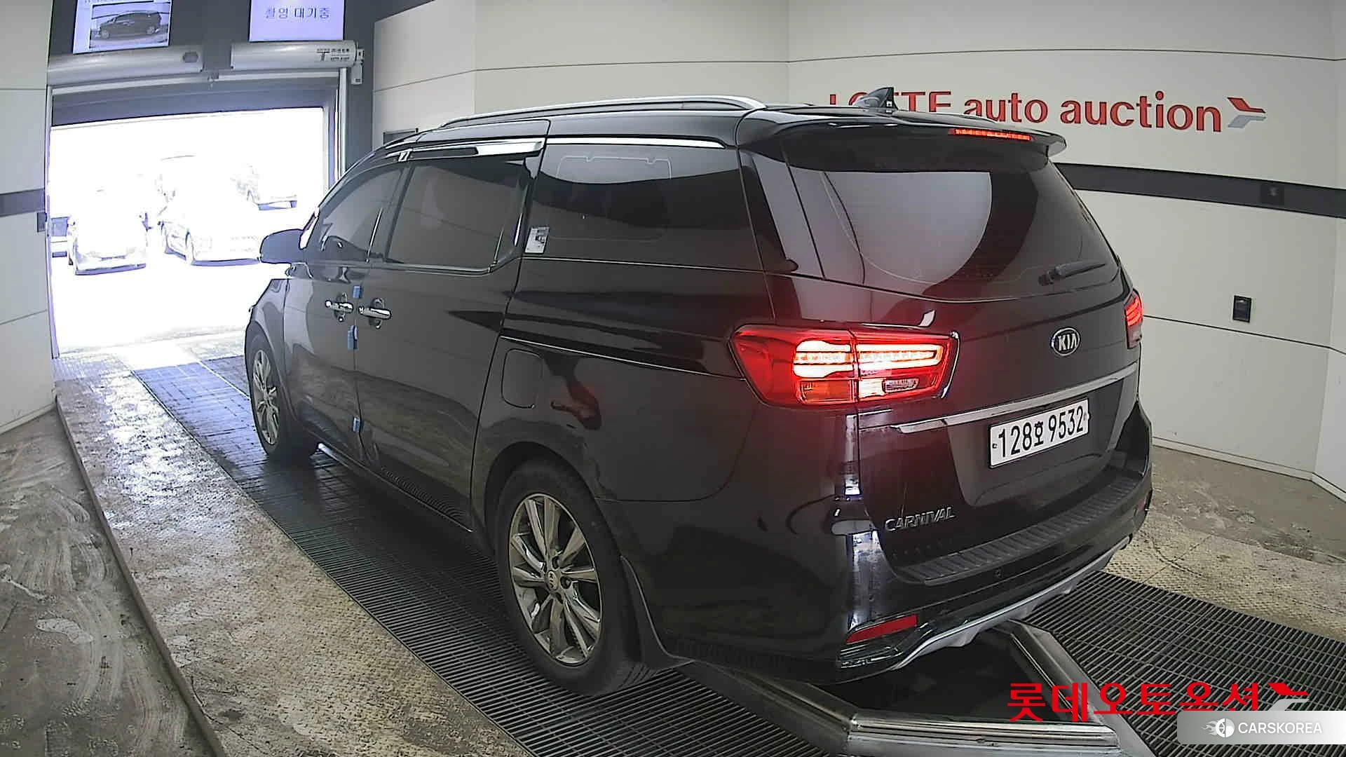 Kia Carnival id 3882130 из Кореи 34