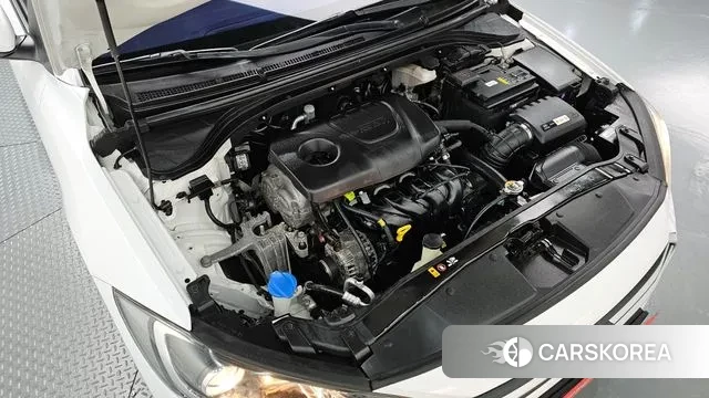 Hyundai Avante AD id 3386337 из Кореи 16