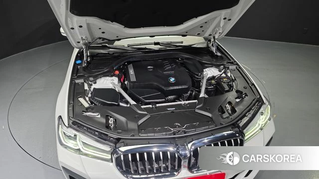 BMW 5 Series (G30) id 4731866 из Кореи 29