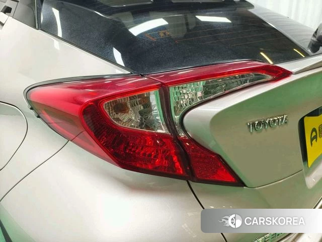 Toyota C-HR id 4210227 из Китая 16