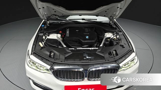 BMW 5 Series (G30) id 4482445 из Кореи 29
