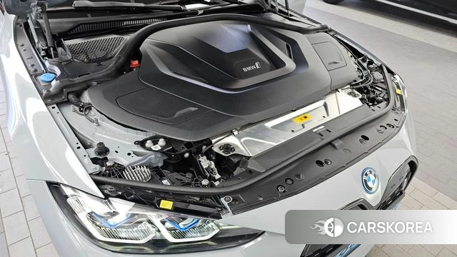 BMW i4 id 4935355 из Кореи 31
