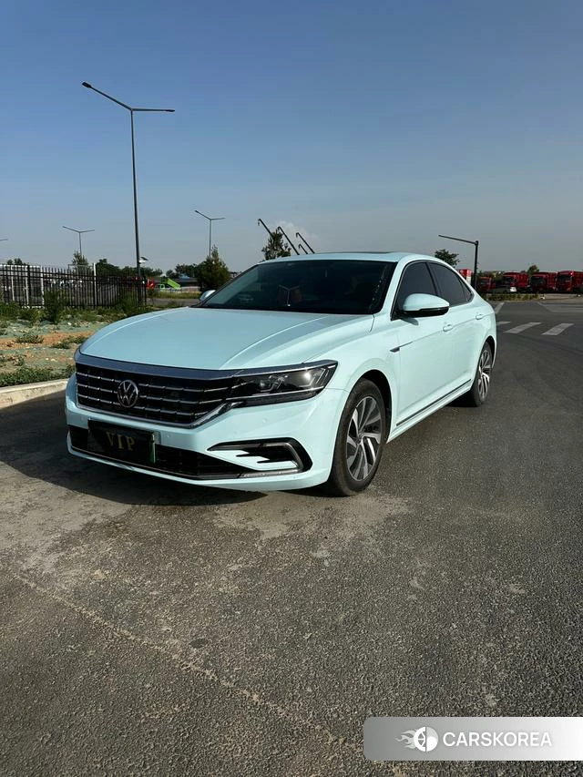 Volkswagen Passat PHEV id 4313774 из Китая 7