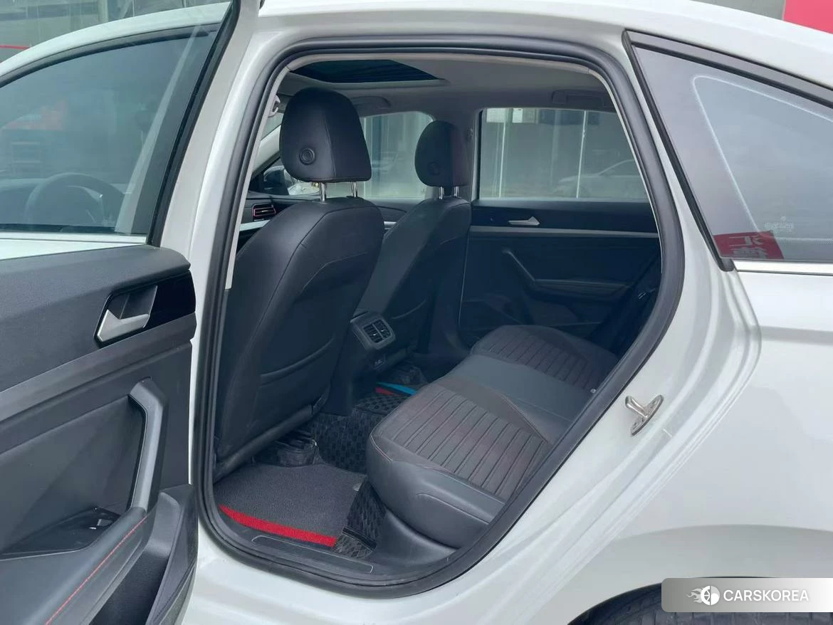 Volkswagen Lavida 2023 Белый из Китая, фото 6