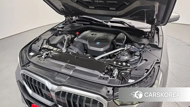 BMW 5 Series (G60) id 3410155 из Кореи 16