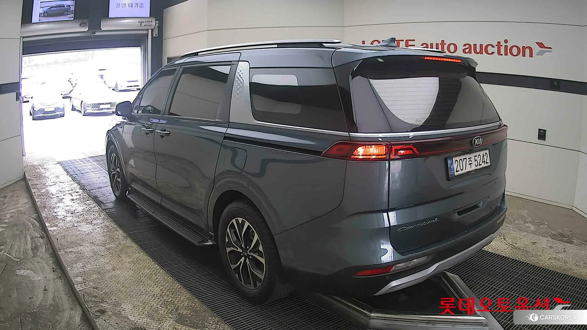 Kia Carnival id 3875723 из Кореи 34