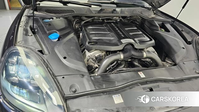 Porsche New Cayenne id 4305260 из Кореи 16
