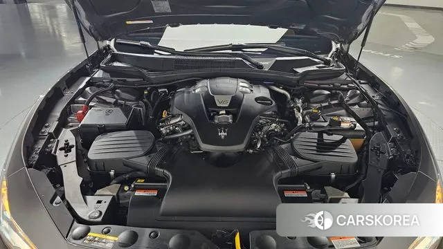 Maserati Ghibli id 3412963 из Кореи 16