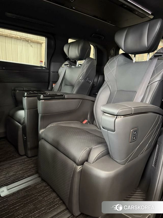 Toyota Elfa id 4298252 из Китая 7