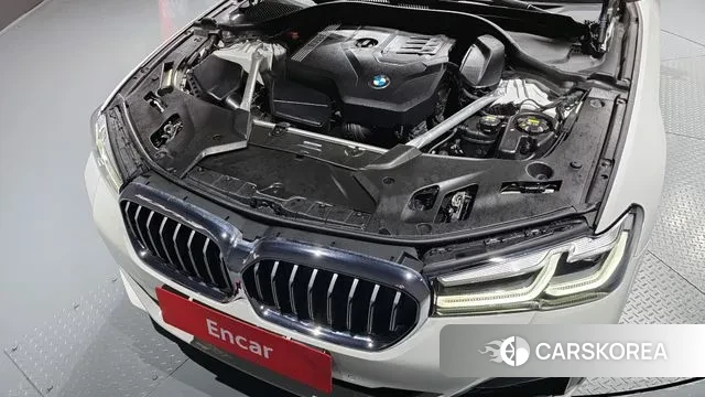 BMW 5 Series (G30) id 3324035 из Кореи 16