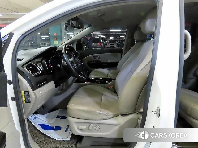 Kia The New Carnival id 4305132 из Кореи 16