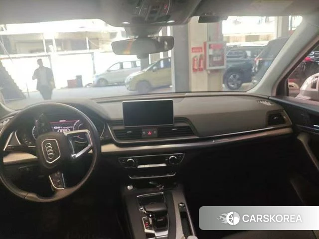 Audi Q5L 2021 Белый из Китая, фото 6