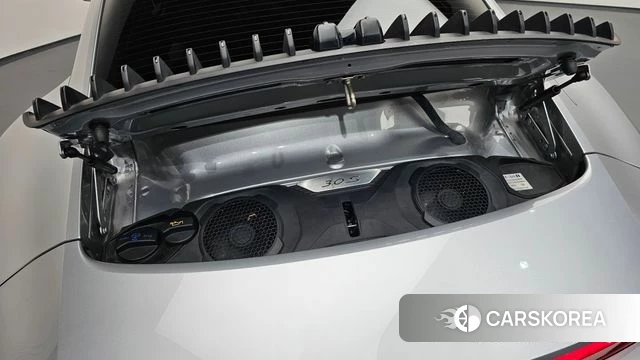 Porsche 911(992) id 4429697 из Кореи 31