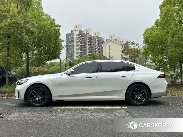 BMW i5 id 4275940 из Китая 24