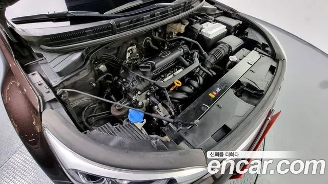 Kia Stonic id 2928487 из Кореи 16