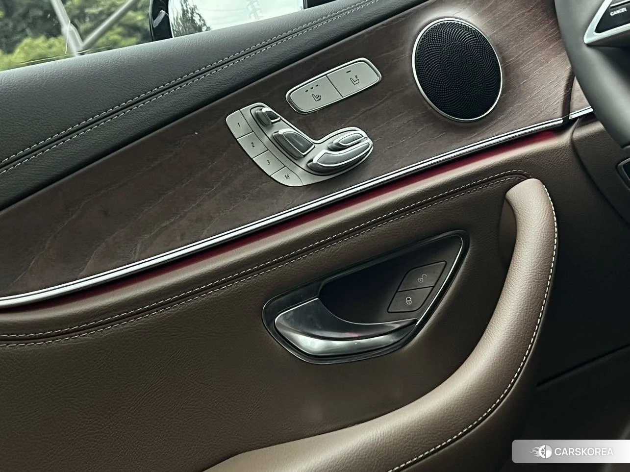 Mercedes-Benz E-class id 4454617 из Китая 18