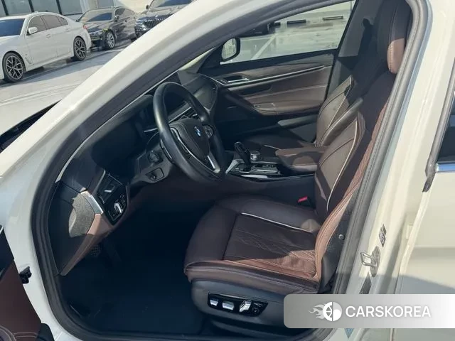 BMW 5 Series (G30) 2020 Белый из Кореи, фото 6