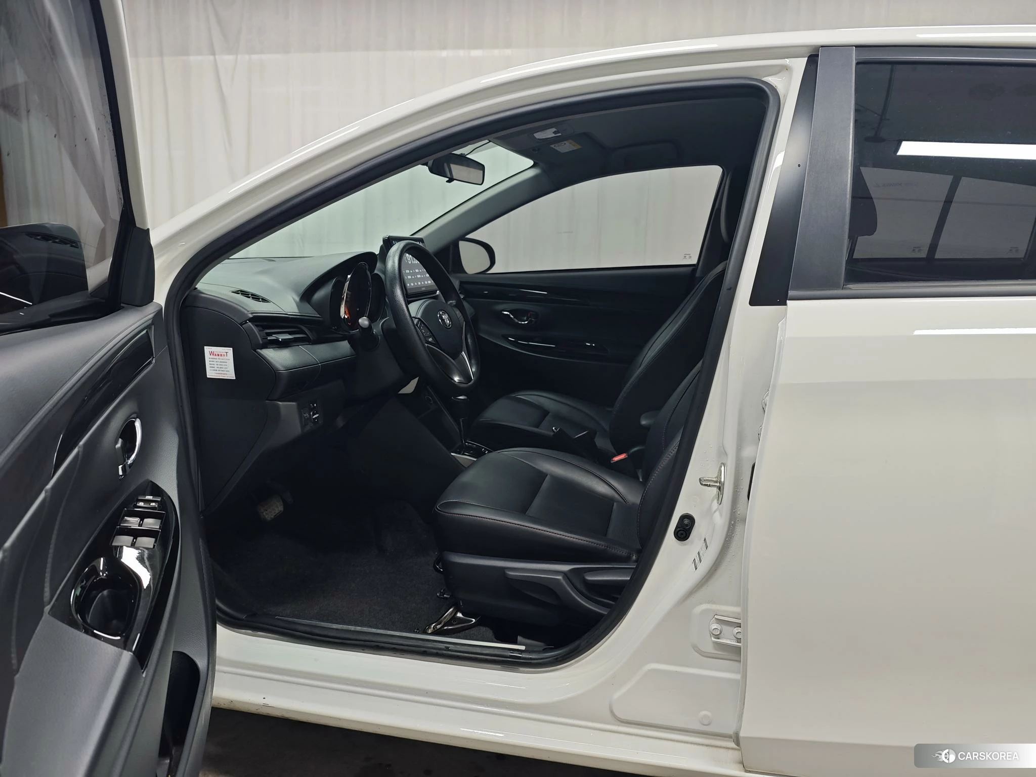 Toyota Yaris L id 4453777 из Китая 16