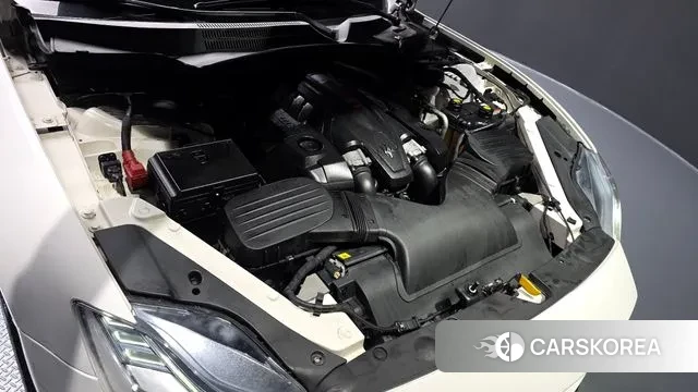 Maserati Quattroporte id 3324517 из Кореи 16