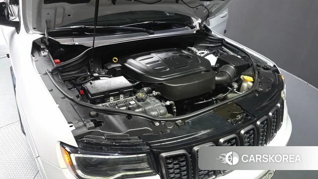 Jeep Grand Cherokee id 4224886 из Кореи 29