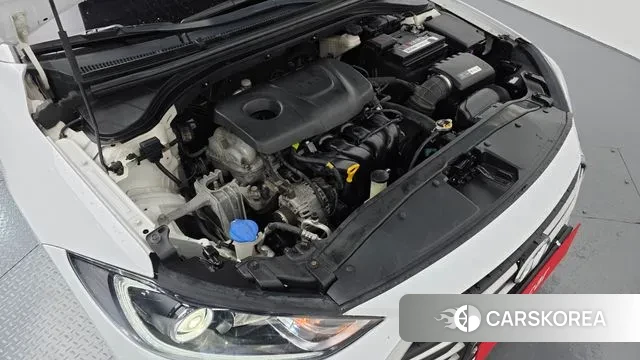 Hyundai Avante AD id 3449834 из Кореи 16