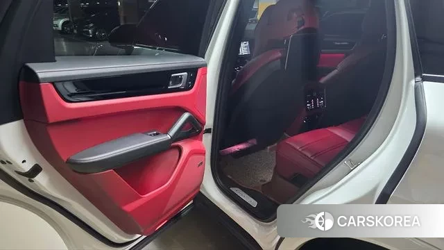 Porsche Cayenne (PO536) id 3236300 из Кореи 8