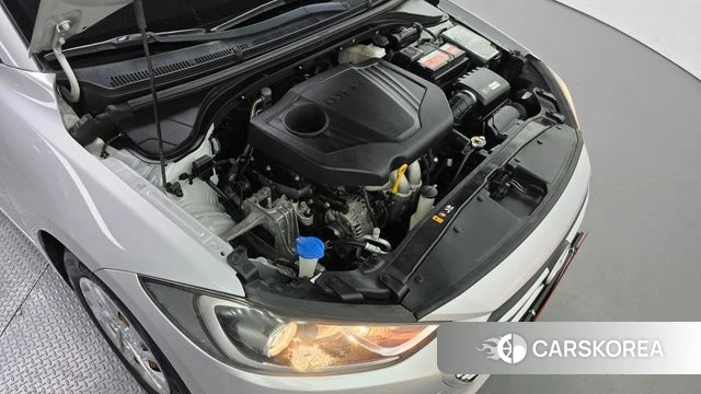 Hyundai Avante AD id 3905716 из Кореи 16