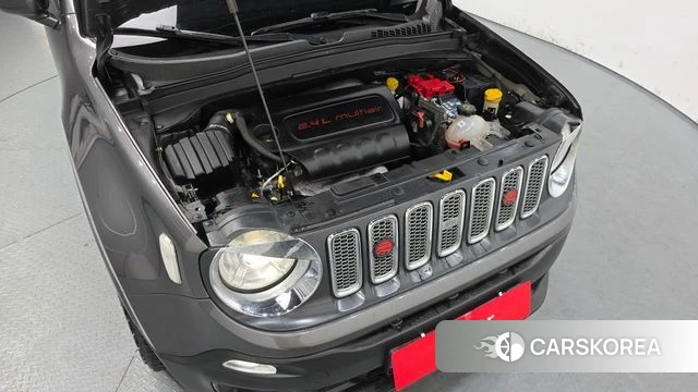 Jeep Renegade id 3713882 из Кореи 16