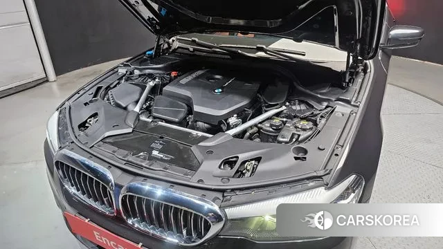 BMW 5 Series (G30) id 3302567 из Кореи 16