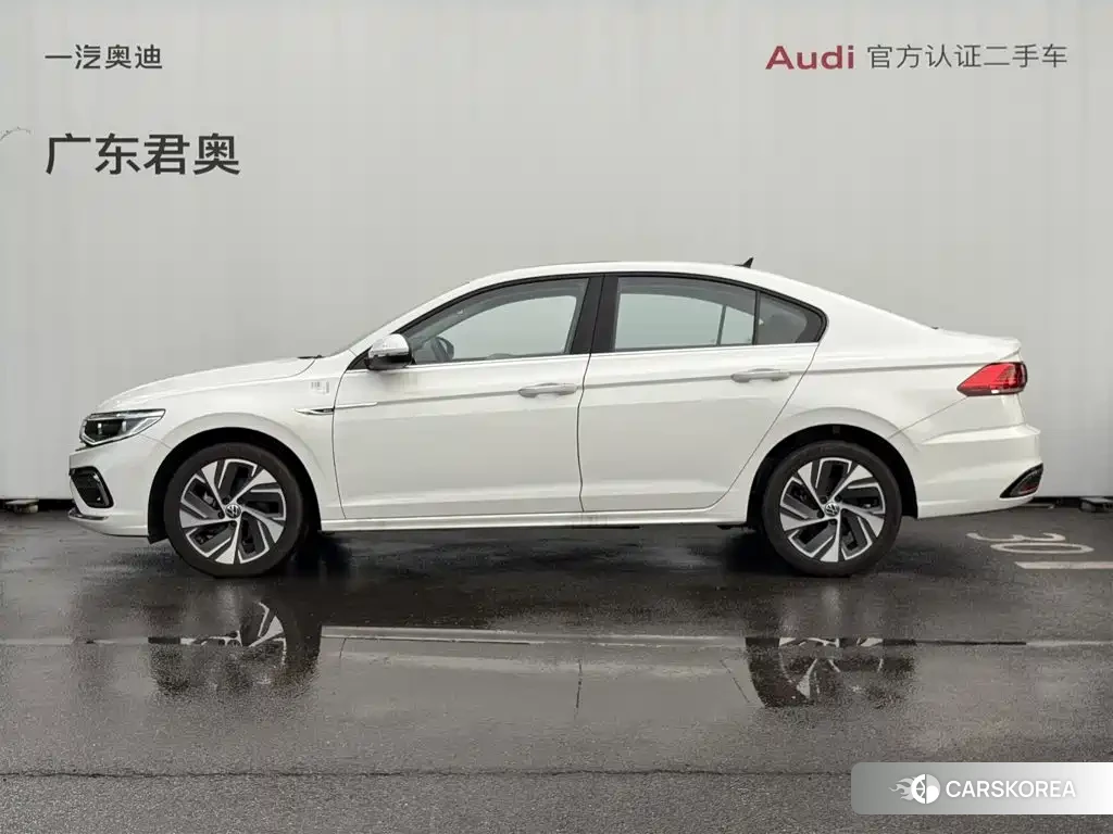 Volkswagen Bora id 4617115 из Китая 14