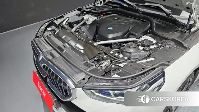 BMW 5 Series (G60) id 3502480 из Кореи 16