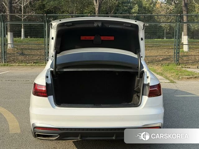 Audi A4L id 4300988 из Китая 11