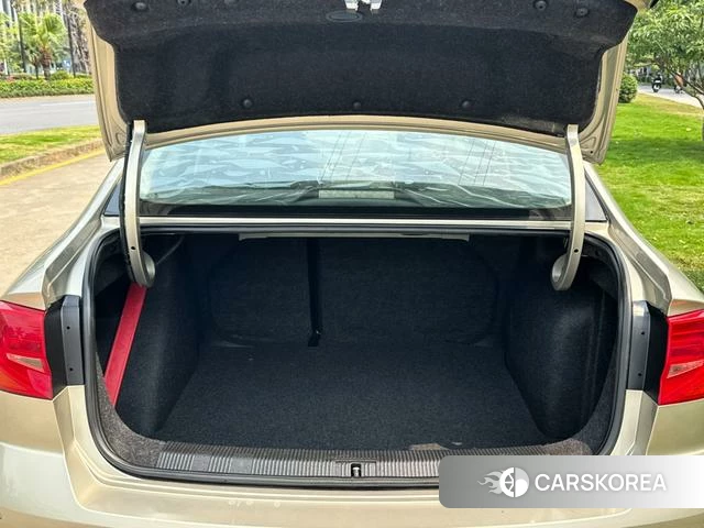 Volkswagen Bora id 4222126 из Китая 15