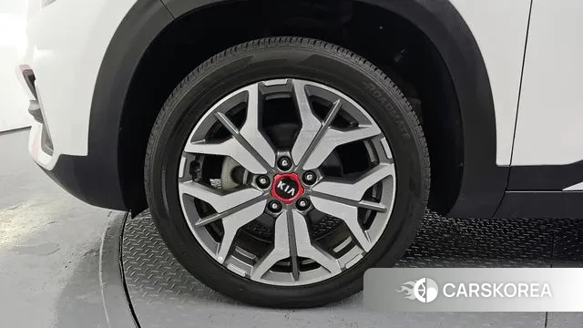 Kia Seltos id 3494147 из Кореи 16