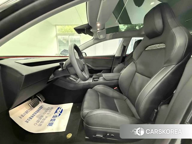 Tesla Model 3 2025 Темно-серый из Китая, фото 6