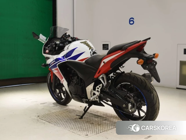 Проданный Honda CBR400R id 4306725 из Японии, фото 6
