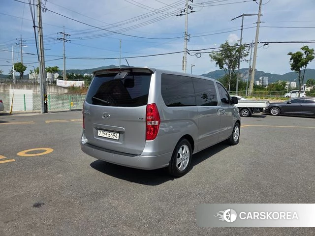 Hyundai The New Grand Starex id 4446546 из Кореи 16