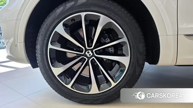 Bentley Bentayga id 3436861 из Кореи 14